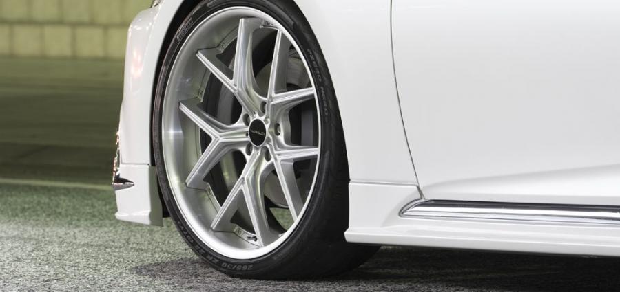 Детали экстерьера Lexus LS500h Executive Line by Wald 2018 года  (фото 5 из 23)
